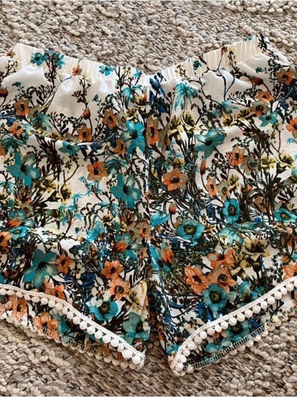 Fig & Olive Size S/M Floral Pom-Trim Women’s Shorts — Floral Print-004
